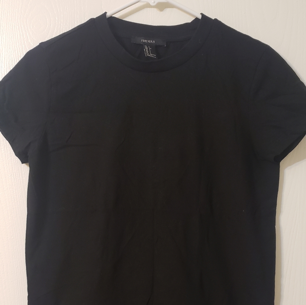 Black boxy crew neck t shirt